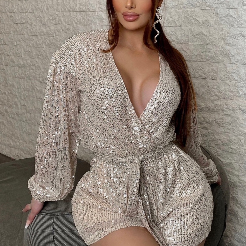 Sequins Romper - Picture 2 of 4